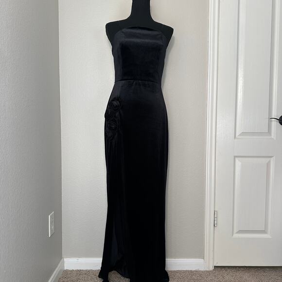 Amanda Uprichard Black Velvet Wolfe Gown, $312 currently on Revolve, NWT Small - Picture 5 of 11